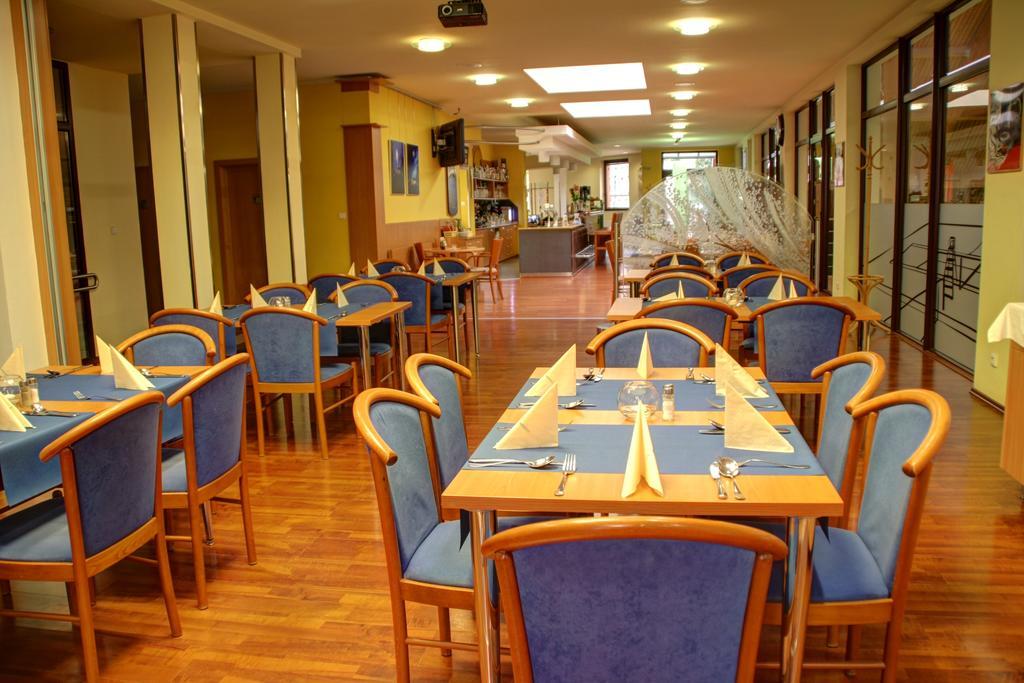 Hotel Brizky Jablonec nad Nisou Luaran gambar